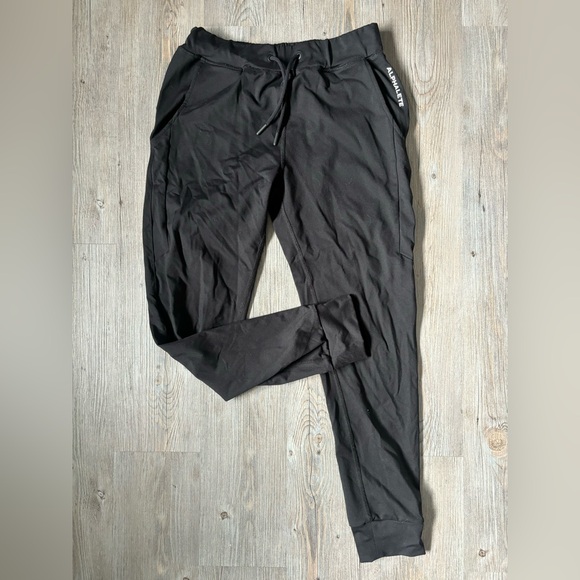 Alphalete Joggers - Picture 1 of 2
